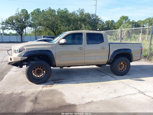 2017 TOYOTA TACOMA TRD SPORT 14