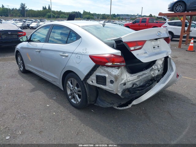 2017 HYUNDAI ELANTRA SE 3
