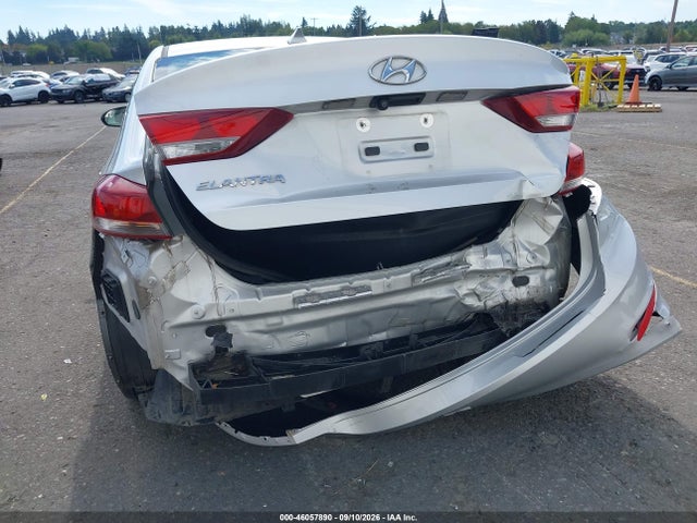2017 HYUNDAI ELANTRA SE 6