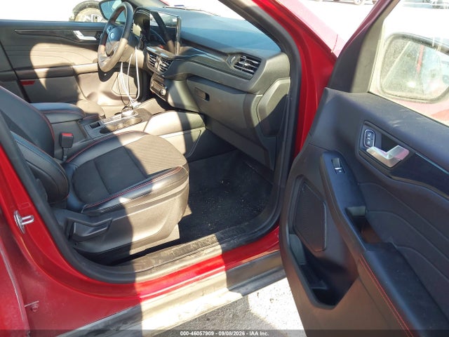 2023 FORD ESCAPE ST-LINE 5