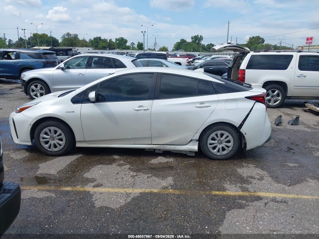 2019 TOYOTA PRIUS LE 14