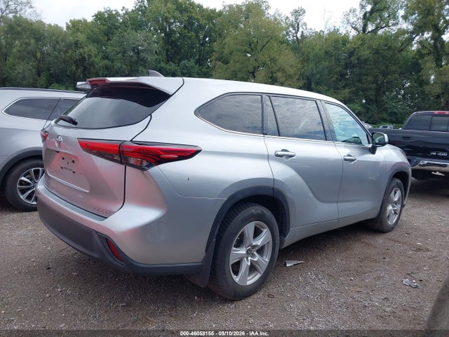 2022 TOYOTA HIGHLANDER LE 13