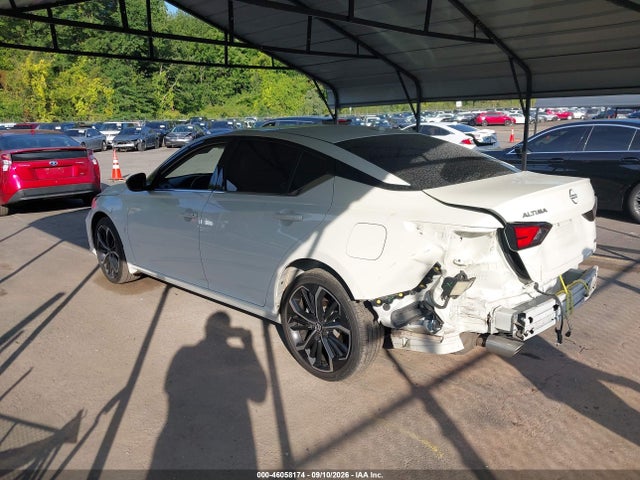 2023 NISSAN ALTIMA SR INTELLIGENT AWD 3