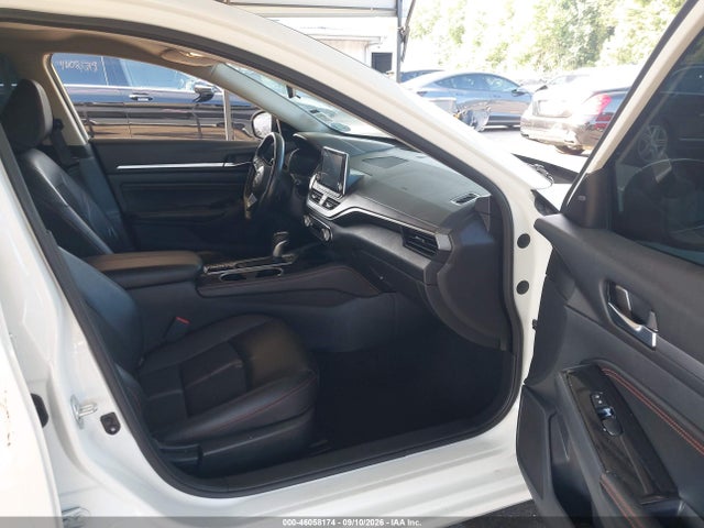 2023 NISSAN ALTIMA SR INTELLIGENT AWD 5