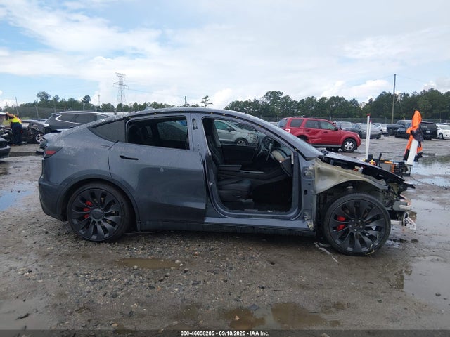 2022 TESLA MODEL Y PERFORMANCE DUAL MOTOR ALL-WHEEL DRIVE 12