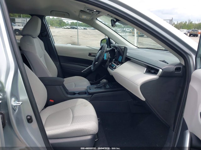 2026 TOYOTA COROLLA CROSS LE 5