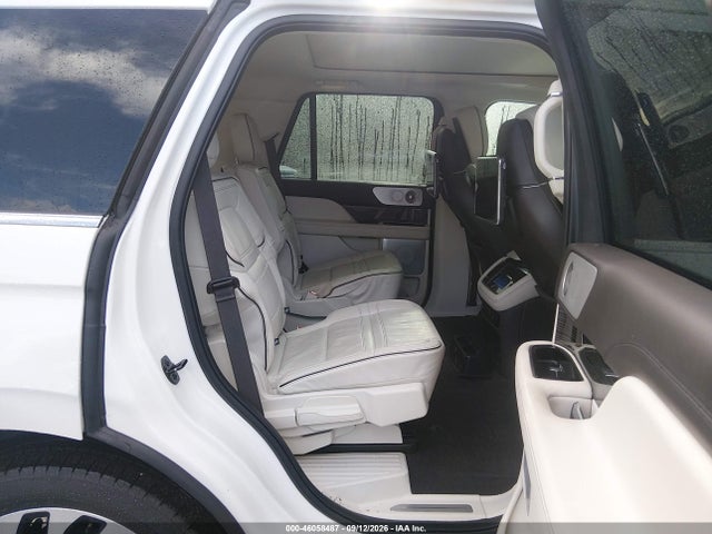 2023 LINCOLN NAVIGATOR BLACK LABEL 8