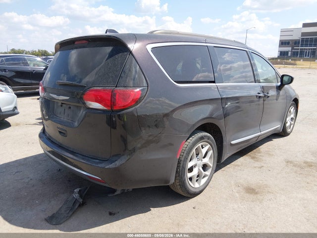 2017 CHRYSLER PACIFICA TOURING-L 4