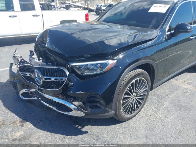 2026 MERCEDES-BENZ GLC 300 SUV 18