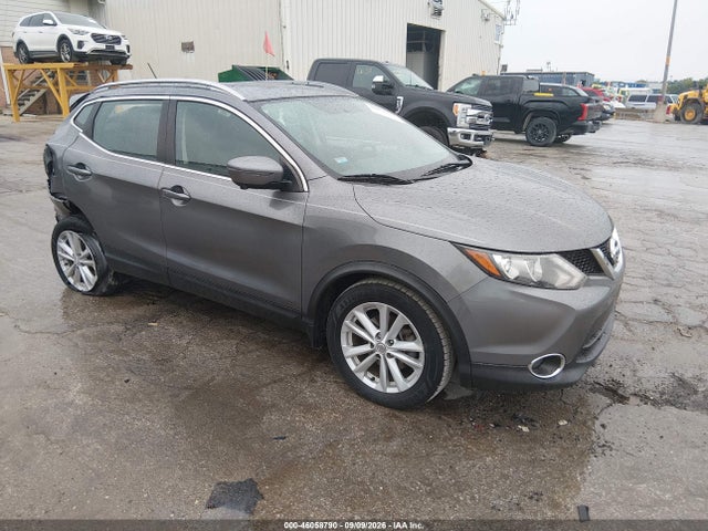 2017 NISSAN ROGUE SV