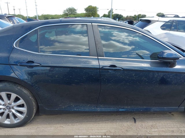 2019 TOYOTA CAMRY LE 14