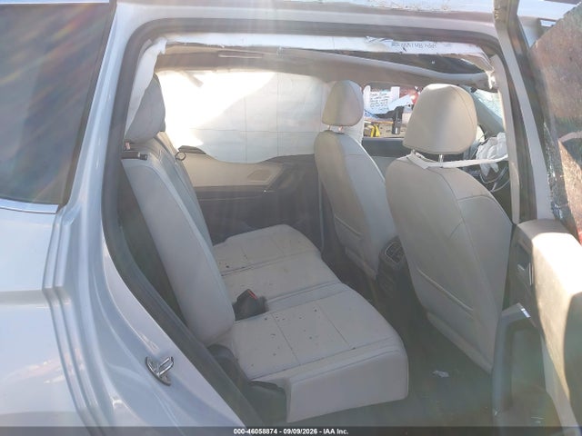 2018 VOLKSWAGEN TIGUAN 2.0T SE/2.0T SEL 8