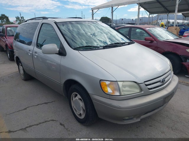 2001 TOYOTA SIENNA XLE