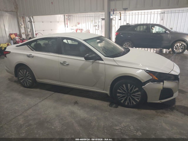2025 NISSAN ALTIMA SV AWD 13