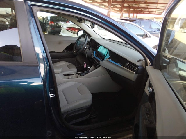 2021 KIA NIRO TOURING 5