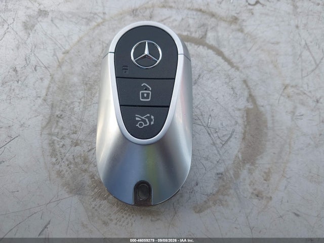 2026 MERCEDES-BENZ C 300 11