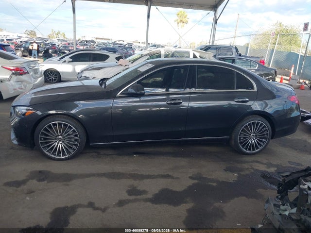2026 MERCEDES-BENZ C 300 15