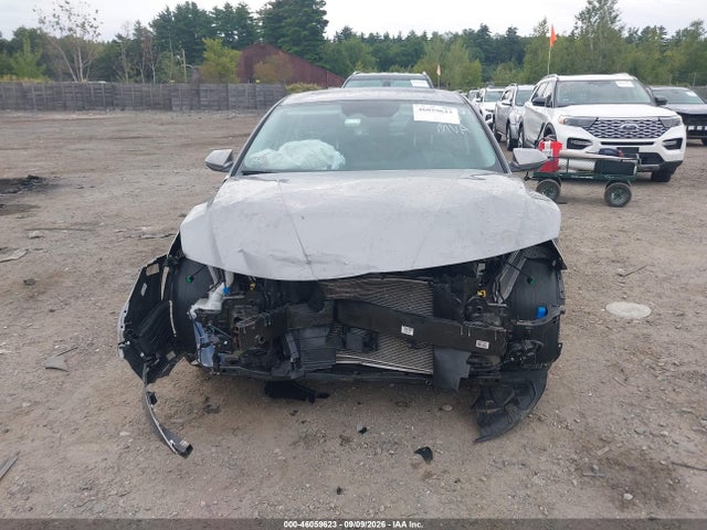 2023 HYUNDAI ELANTRA LIMITED 6