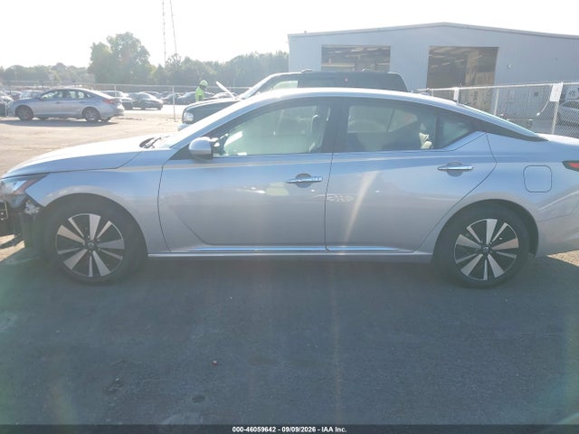 2021 NISSAN ALTIMA SV FWD 14