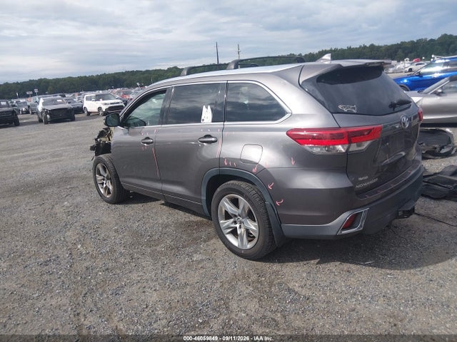 2017 TOYOTA HIGHLANDER LIMITED 3