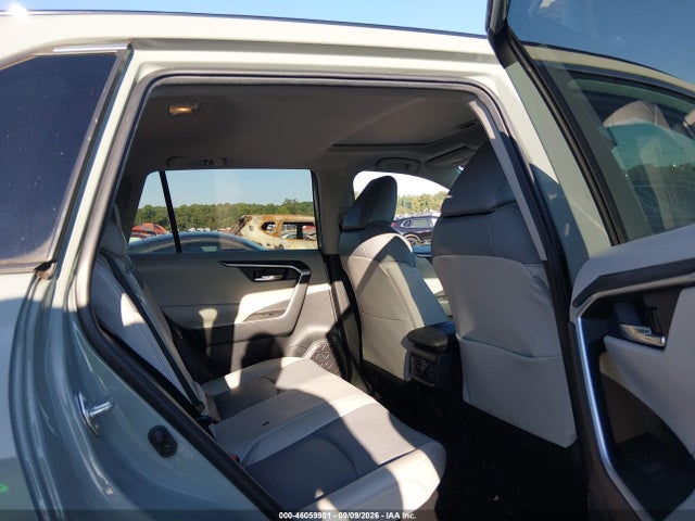2021 TOYOTA RAV4 HYBRID XLE PREMIUM 8