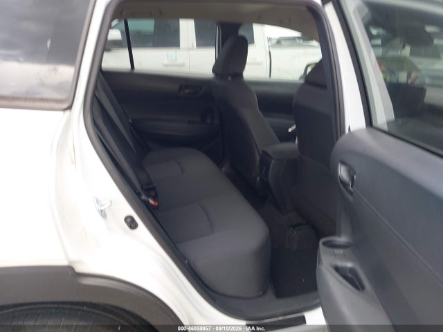 2023 TOYOTA COROLLA CROSS LE 8