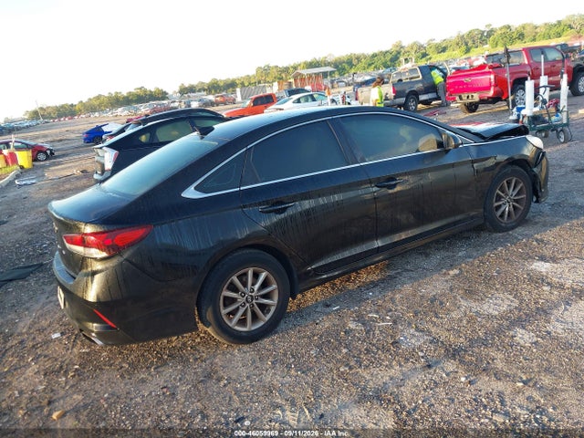 2018 HYUNDAI SONATA SE 4