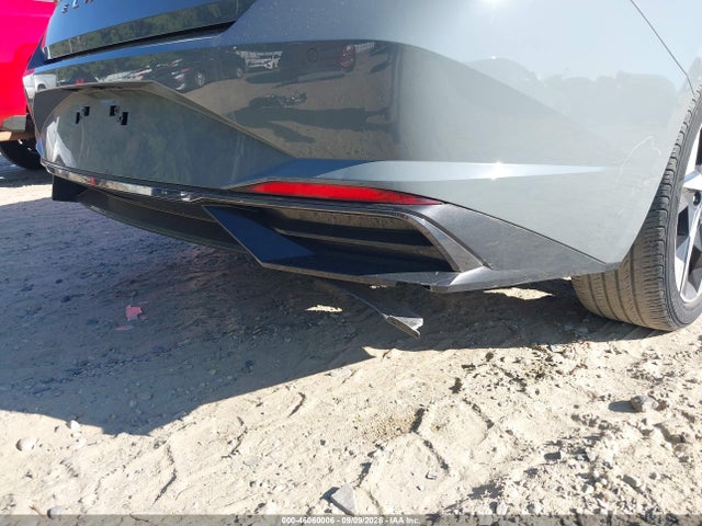 2021 HYUNDAI ELANTRA LIMITED 22