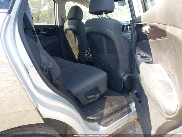 2019 KIA SORENTO 3.3L LX 8
