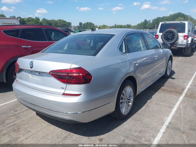 2017 VOLKSWAGEN PASSAT 1.8T SE 4