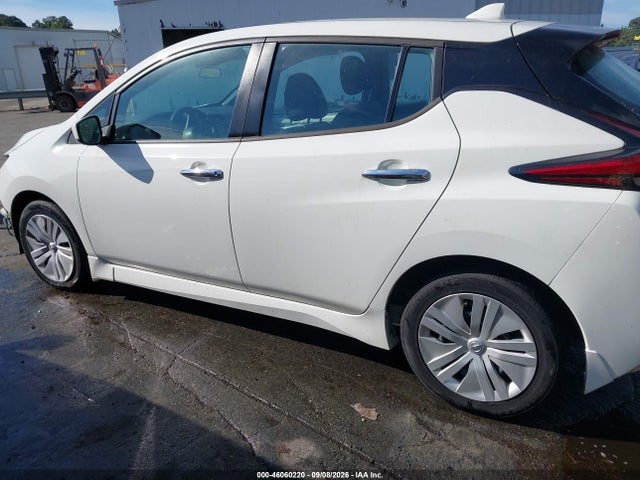 2022 NISSAN LEAF S 14