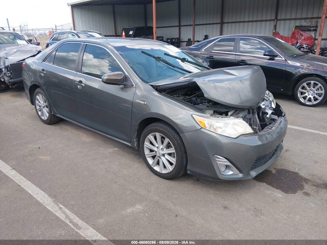 2012 TOYOTA CAMRY XLE
