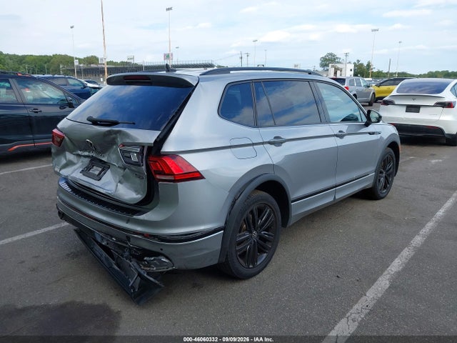 2022 VOLKSWAGEN TIGUAN 2.0T SE R-LINE BLACK 4