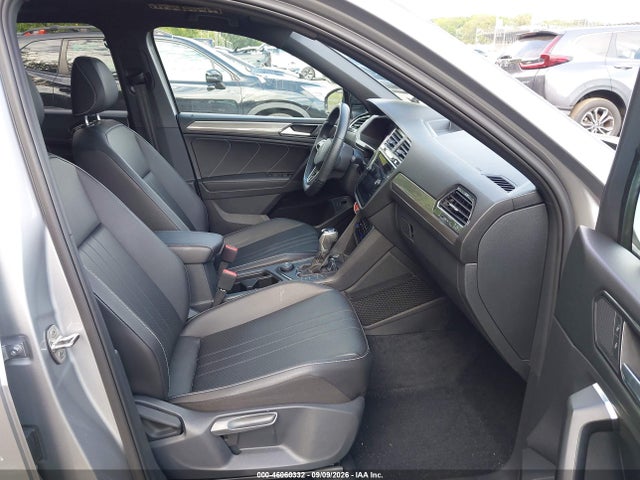 2022 VOLKSWAGEN TIGUAN 2.0T SE R-LINE BLACK 5