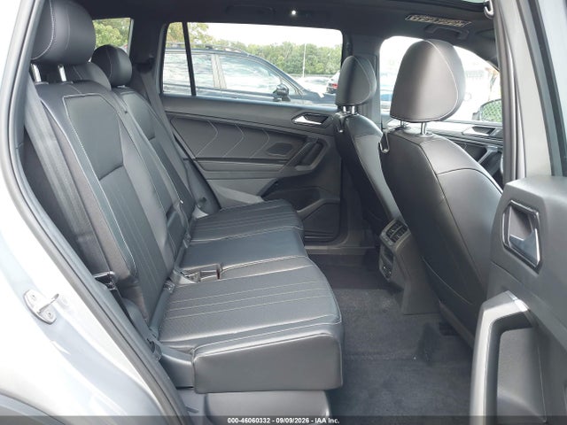 2022 VOLKSWAGEN TIGUAN 2.0T SE R-LINE BLACK 8