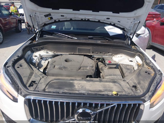 2022 VOLVO XC90 T6 MOMENTUM 7 PASSENGER 10