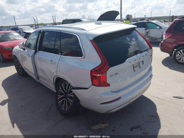 2022 VOLVO XC90 T6 MOMENTUM 7 PASSENGER 3