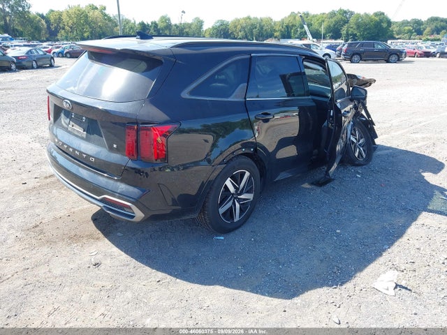 2021 KIA SORENTO S 4