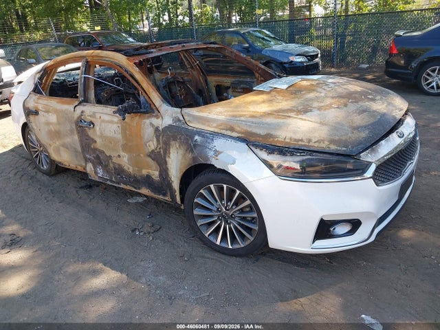 2017 KIA CADENZA PREMIUM