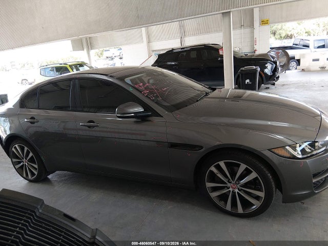 2017 JAGUAR XE 25T PRESTIGE 14