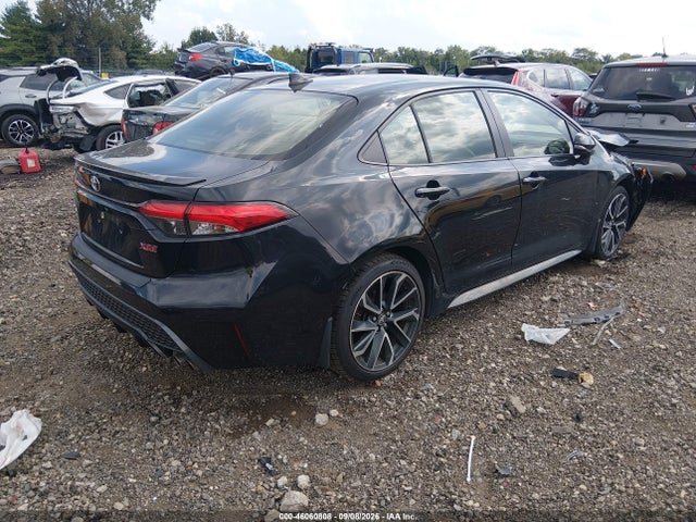 2022 TOYOTA COROLLA XSE 4