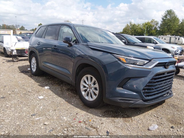 2026 TOYOTA GRAND HIGH XLE