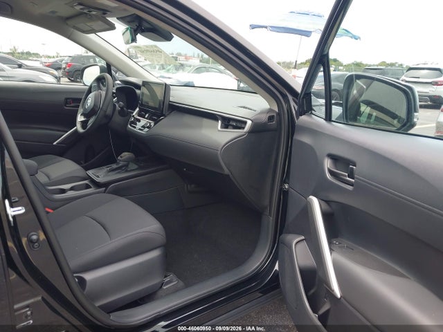 2026 TOYOTA COROLLA CROSS LE 5
