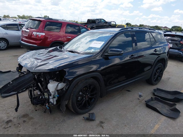 2022 GMC TERRAIN AWD SLT 2