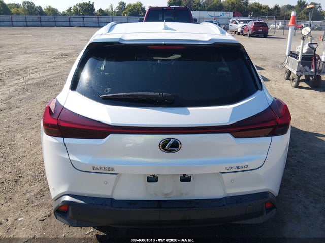 2020 LEXUS UX 200 16