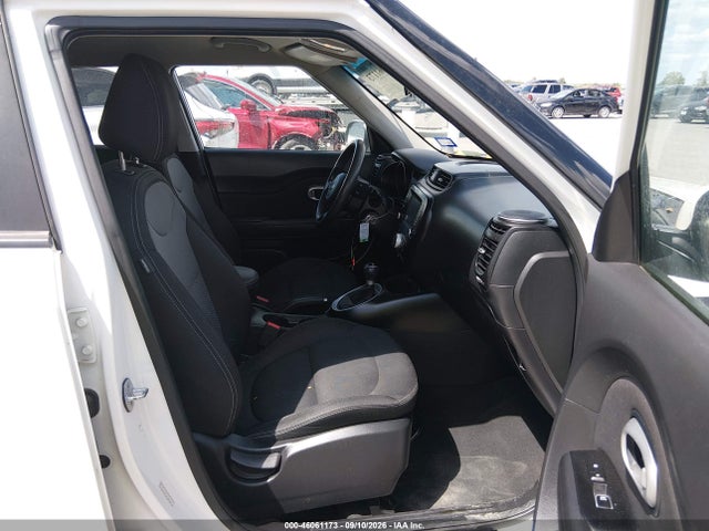 2019 KIA SOUL + 5