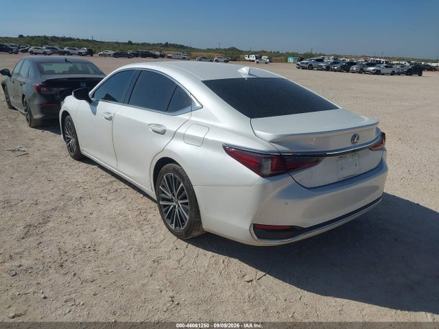 2022 LEXUS ES 300H 3