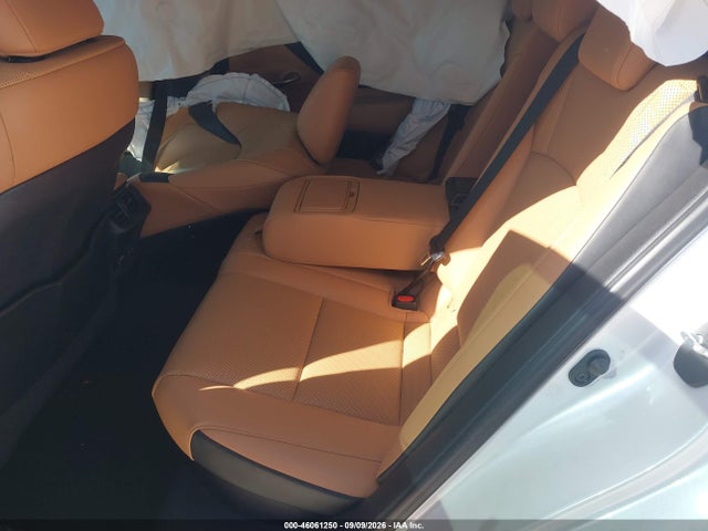 2022 LEXUS ES 300H 8