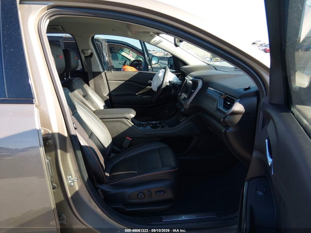 2023 GMC ACADIA AWD AT4 5