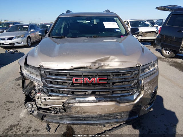 2023 GMC ACADIA AWD AT4 6